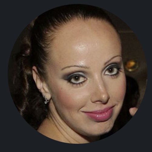 Stella Kislyuk Headshot